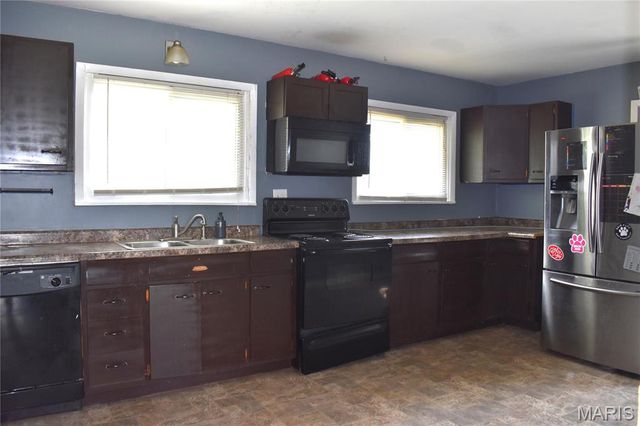 302 Barthel Avenue, St Charles, MO 63301