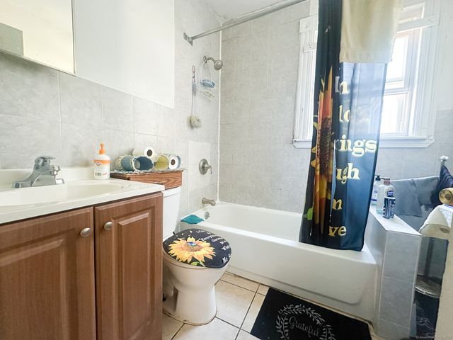 700 Laurel Avenue, Bridgeport, CT 06604