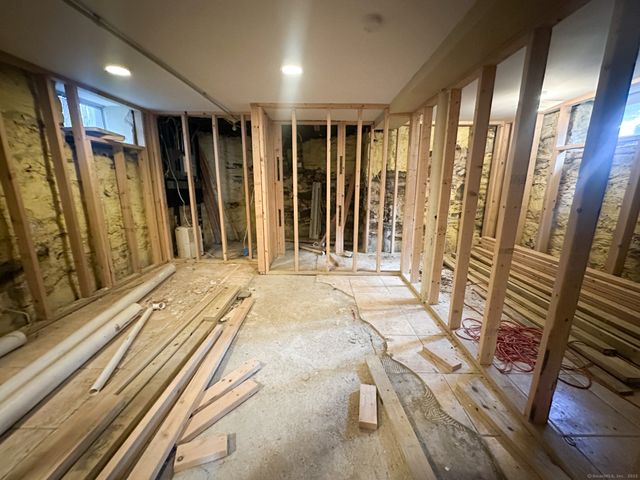 700 Laurel Avenue, Bridgeport, CT 06604