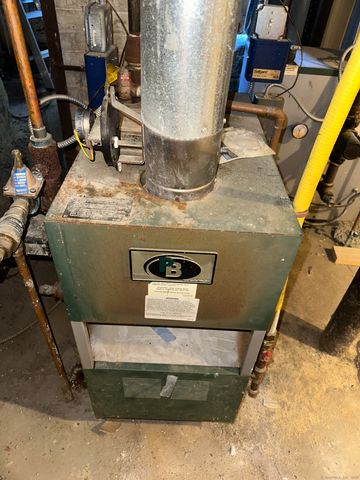 700 Laurel Avenue, Bridgeport, CT 06604