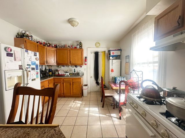 700 Laurel Avenue, Bridgeport, CT 06604