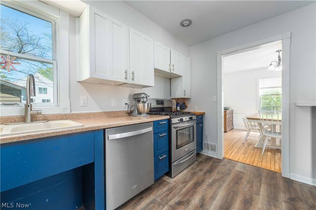159 Inwood Boulevard, Avon Lake, OH 44012