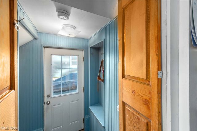 159 Inwood Boulevard, Avon Lake, OH 44012