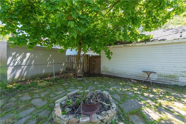 159 Inwood Boulevard, Avon Lake, OH 44012