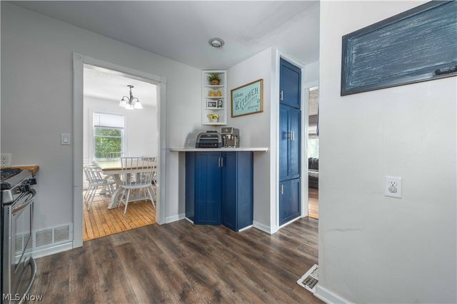 159 Inwood Boulevard, Avon Lake, OH 44012