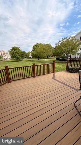 28 WILLIAM PENN CIR, Medford, NJ 08055