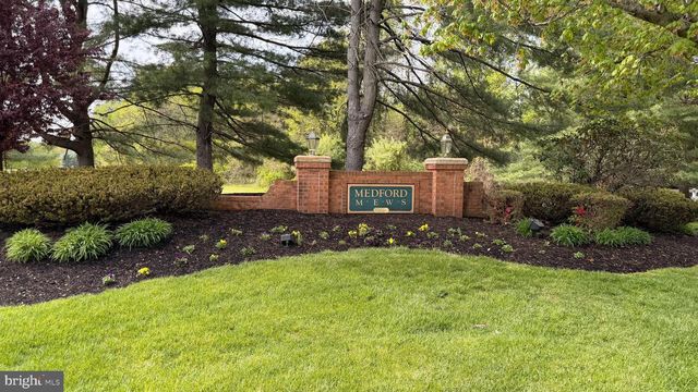 28 WILLIAM PENN CIR, Medford, NJ 08055