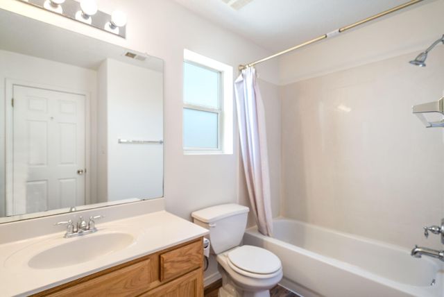 5825 Chaco Loop NE, Rio Rancho, NM 87144