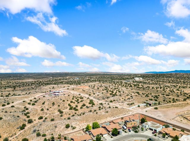 5825 Chaco Loop NE, Rio Rancho, NM 87144