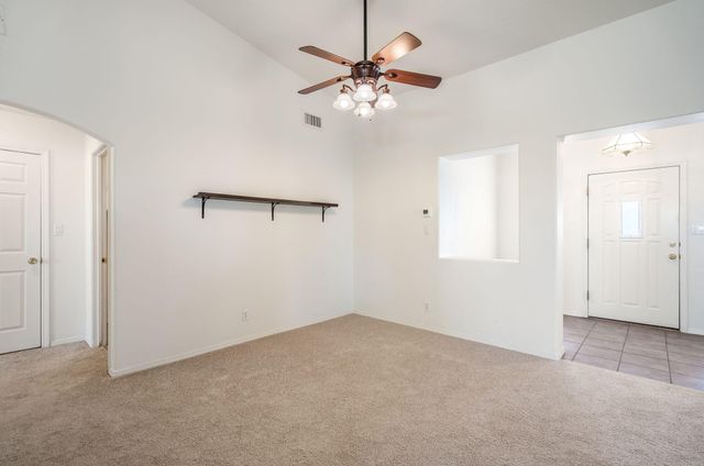 5825 Chaco Loop NE, Rio Rancho, NM 87144