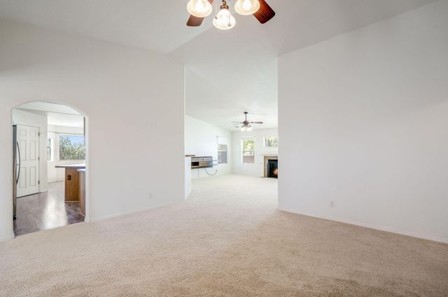 5825 Chaco Loop NE, Rio Rancho, NM 87144