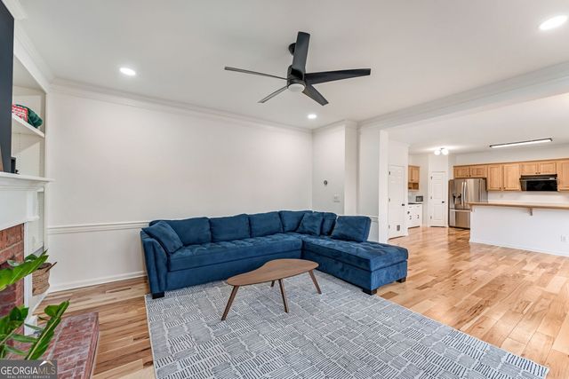 372 Wellington Point Drive, Lawrenceville, GA 30043