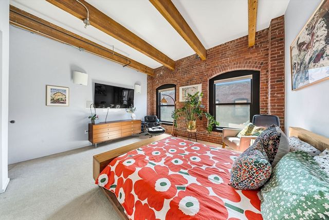 21 Wormwood St 620, Boston, MA 02210