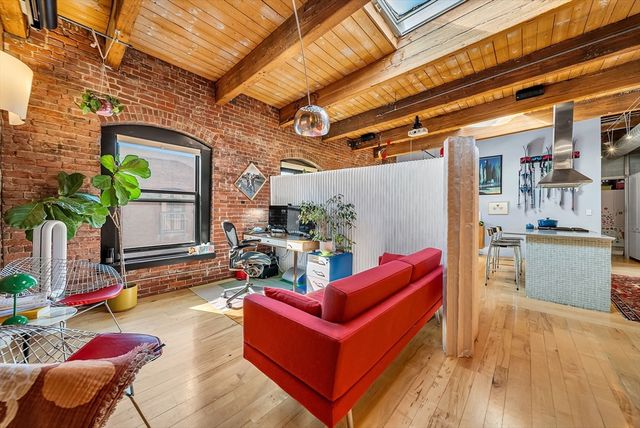 21 Wormwood St 620, Boston, MA 02210