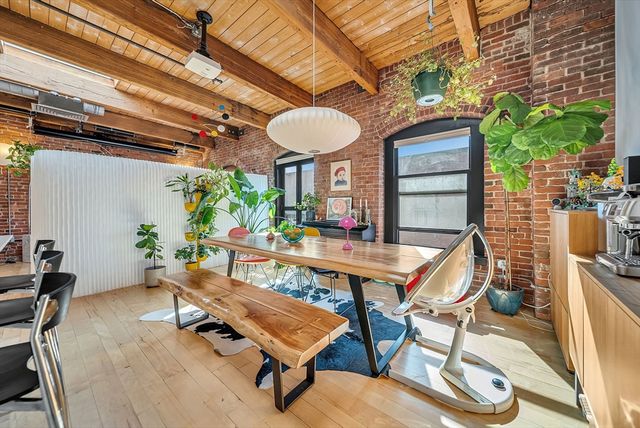 21 Wormwood St 620, Boston, MA 02210