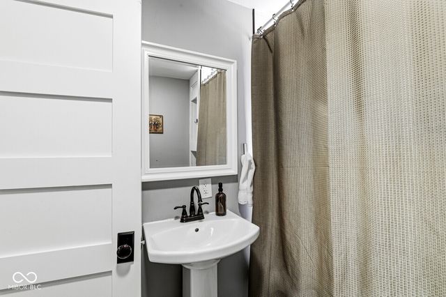 1202 N New Jersey Street, Indianapolis, IN 46202