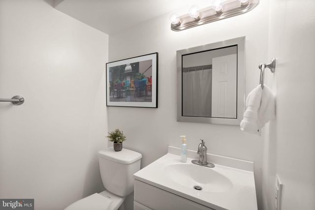 1641 KENWOOD AVE, Alexandria, VA 22302