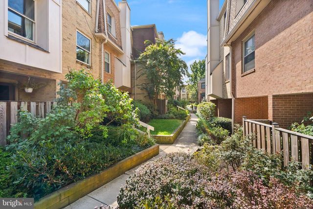 1641 KENWOOD AVE, Alexandria, VA 22302