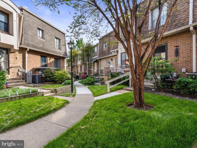 1641 KENWOOD AVE, Alexandria, VA 22302