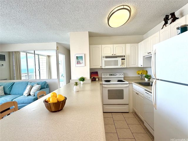 1925 Kalakaua Avenue 2602, Honolulu, HI 96815