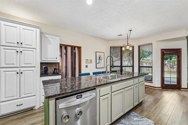 11500 S Ross Avenue, Oklahoma City, OK 73170