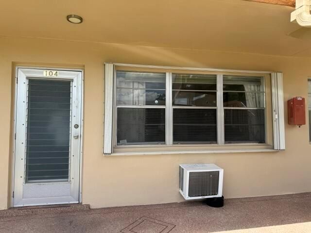 104 Hastings G, West Palm Beach, FL 33417
