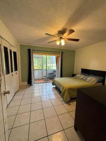 104 Hastings G, West Palm Beach, FL 33417