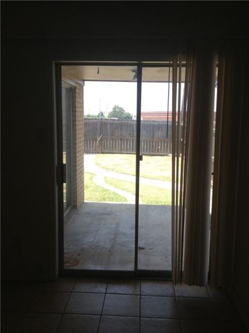 701 Wellesley B, College Station, TX 77840