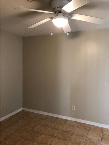 701 Wellesley B, College Station, TX 77840