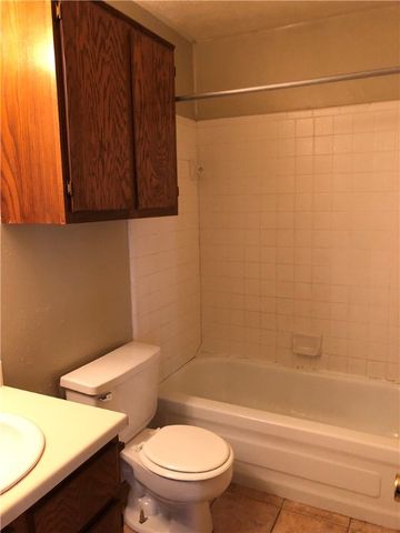 701 Wellesley B, College Station, TX 77840