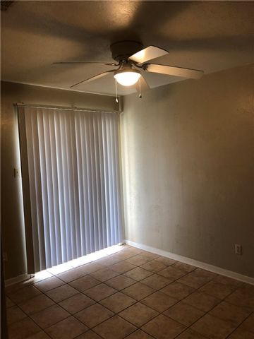 701 Wellesley B, College Station, TX 77840