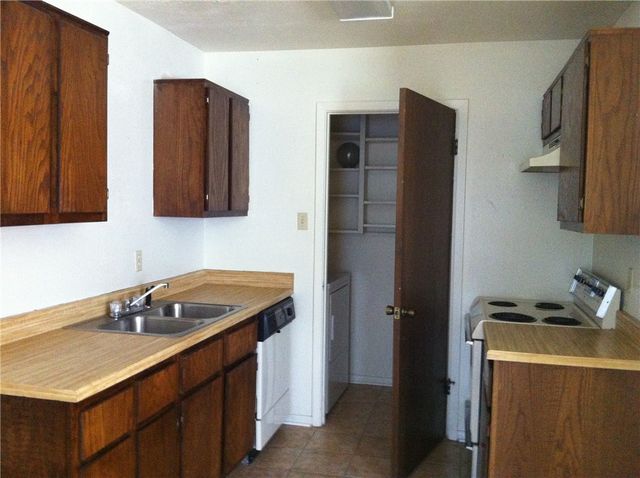 701 Wellesley B, College Station, TX 77840