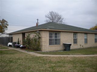 701 Wellesley B, College Station, TX 77840