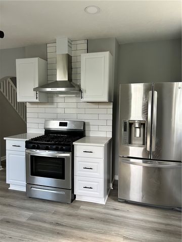 2438 Diehl Ave, Carrick, PA 15210