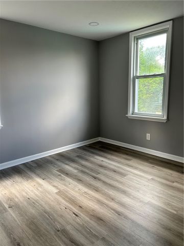 2438 Diehl Ave, Carrick, PA 15210
