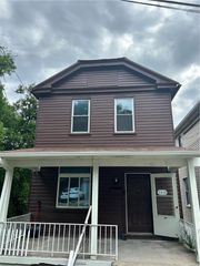 2438 Diehl Ave, Carrick, PA 15210