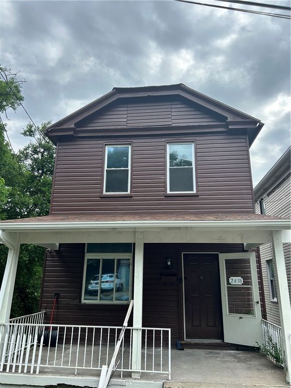 2438 Diehl Ave, Carrick, PA 15210