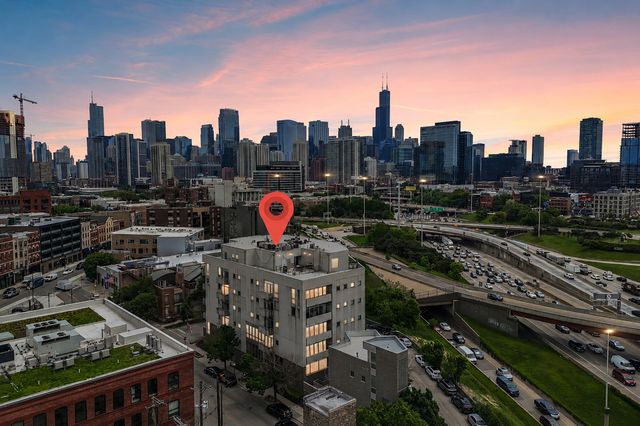 1035 W HURON Street 504, Chicago, IL 60642