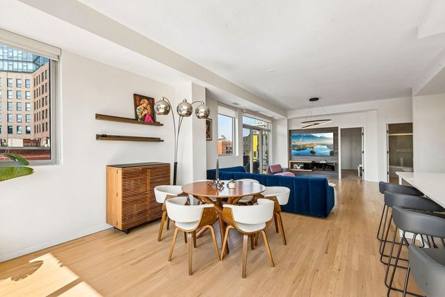 1035 W HURON Street 504, Chicago, IL 60642
