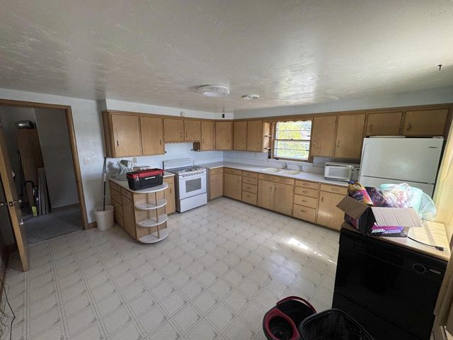 1916 12th STREET, Two Rivers, WI 54241