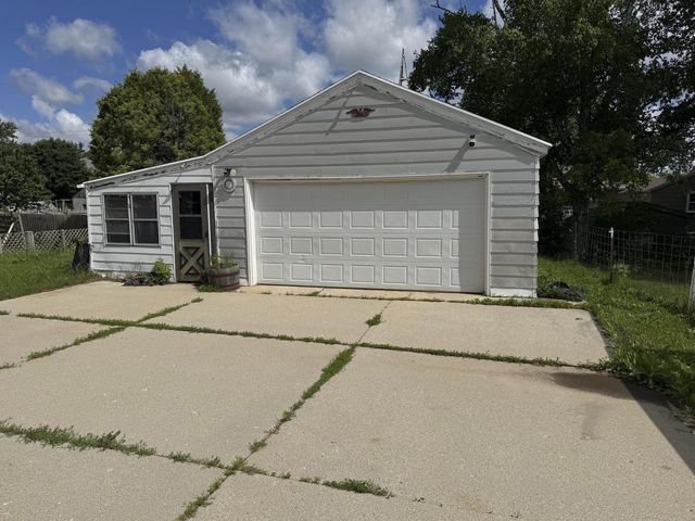 1916 12th STREET, Two Rivers, WI 54241