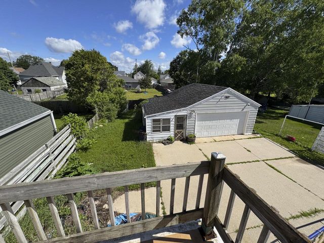 1916 12th STREET, Two Rivers, WI 54241