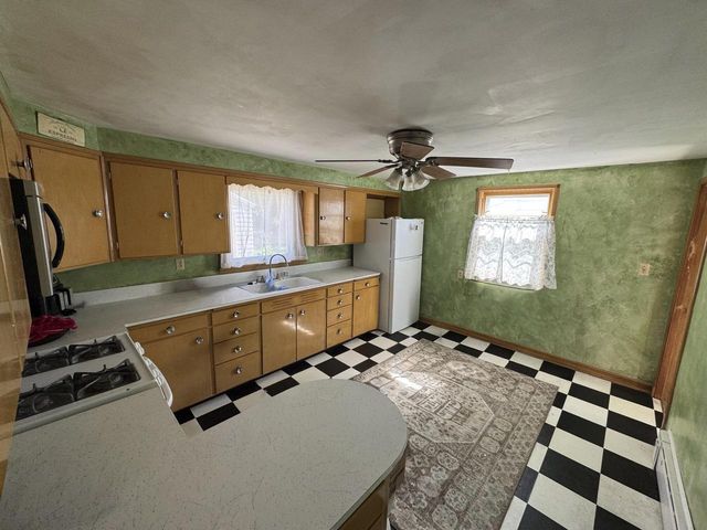 1916 12th STREET, Two Rivers, WI 54241