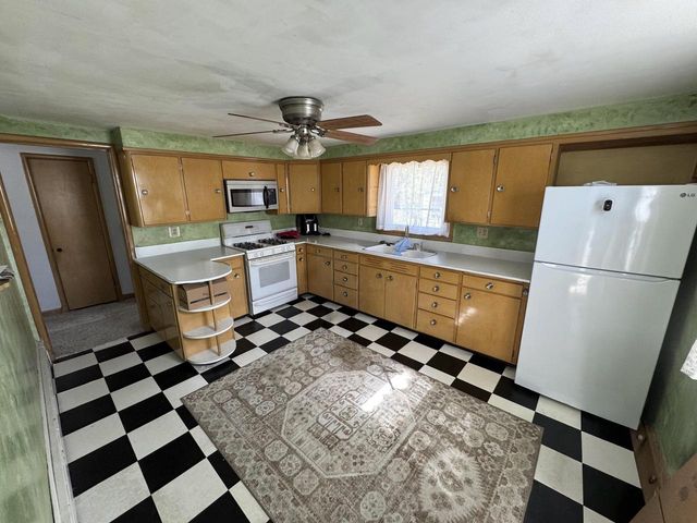 1916 12th STREET, Two Rivers, WI 54241