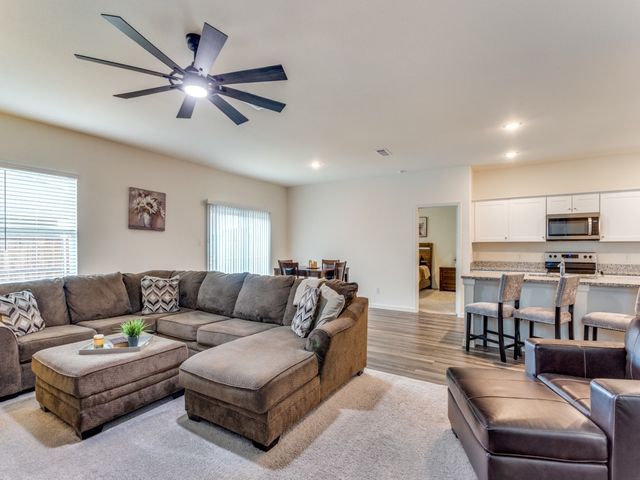 5665 Brownstone Lane, Fort Worth, TX 76036