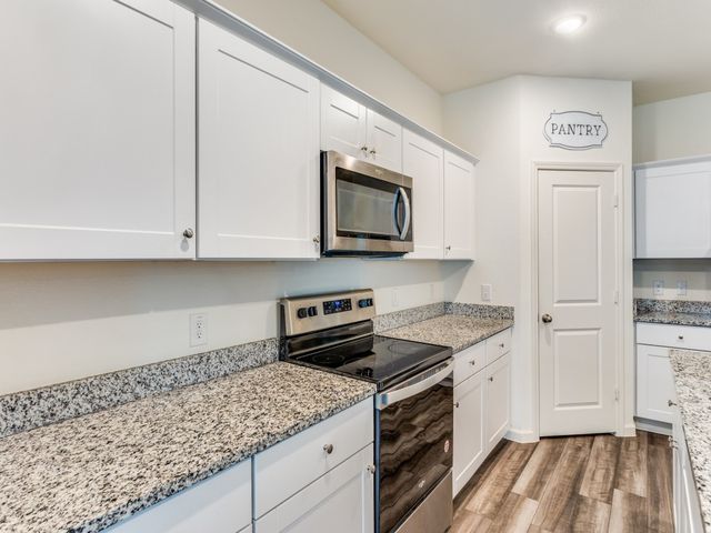 5665 Brownstone Lane, Fort Worth, TX 76036