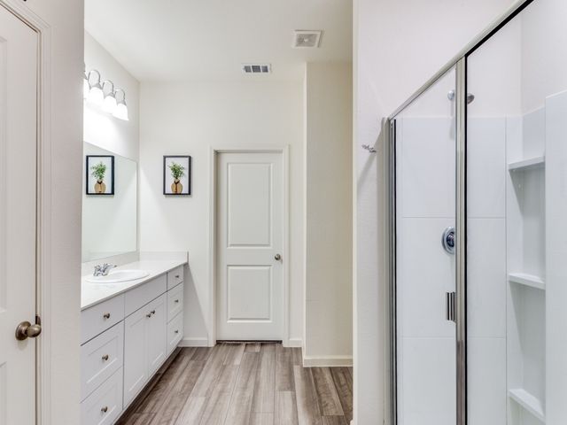 5665 Brownstone Lane, Fort Worth, TX 76036