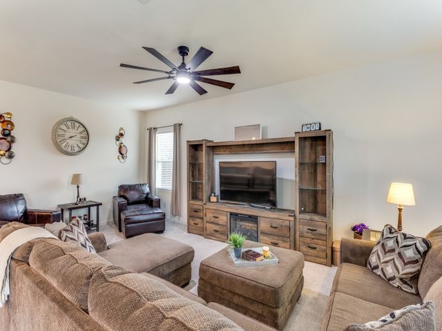 5665 Brownstone Lane, Fort Worth, TX 76036