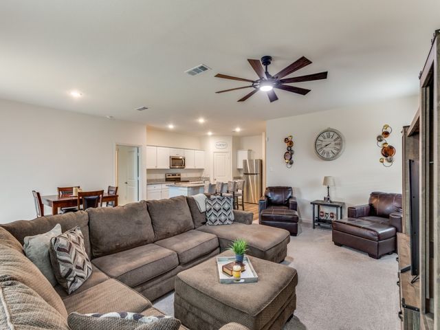 5665 Brownstone Lane, Fort Worth, TX 76036