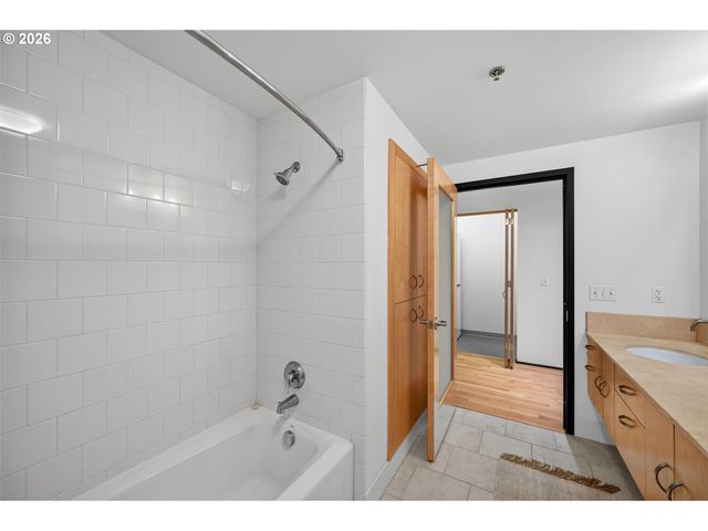 333 Nw 9TH Ave 1103, Portland, OR 97209